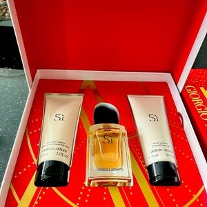New Giorgio Armani gift set ( shower gel, and lotion ) unopened